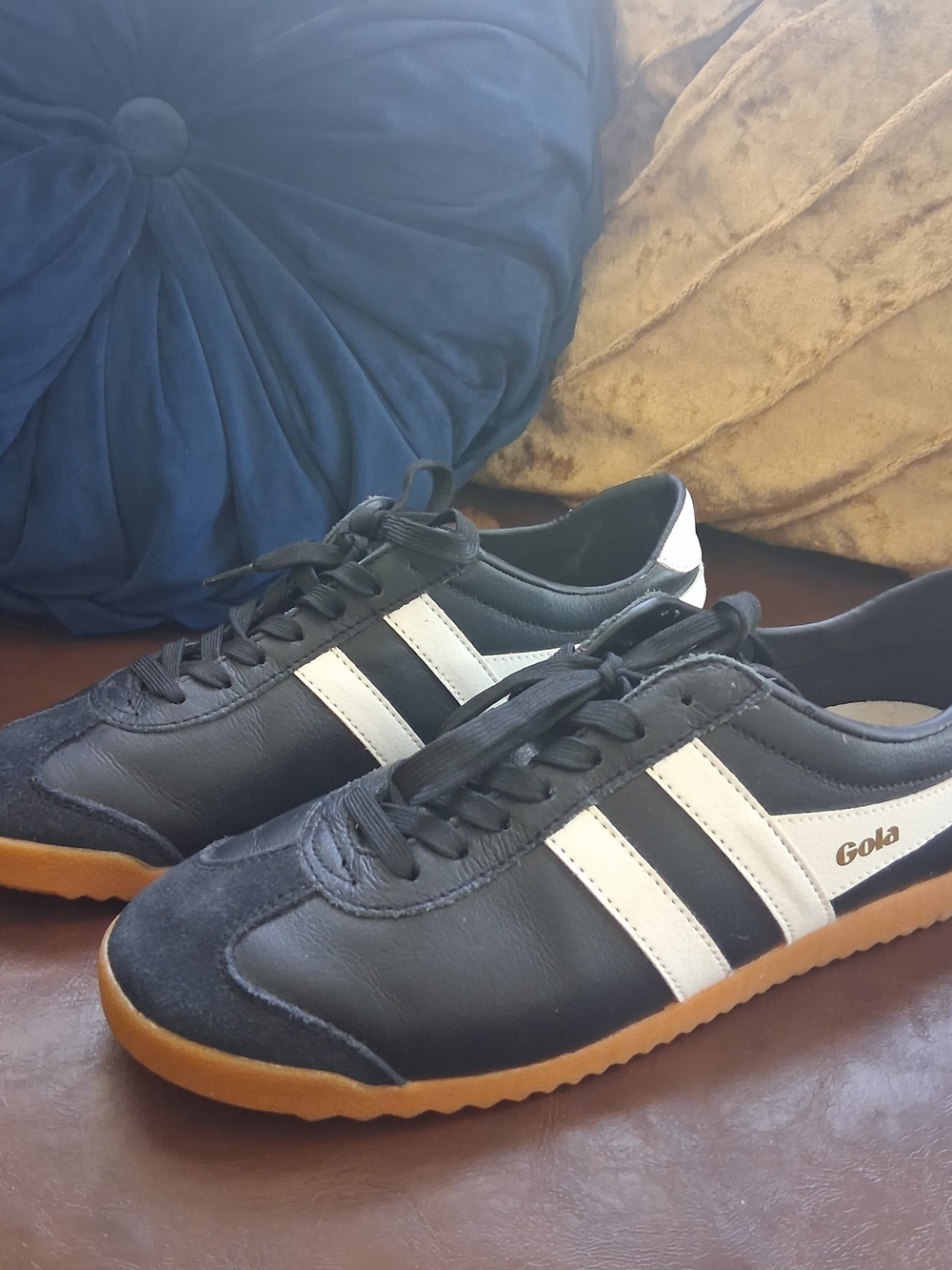Gola Black & White Classic Retro Trainer